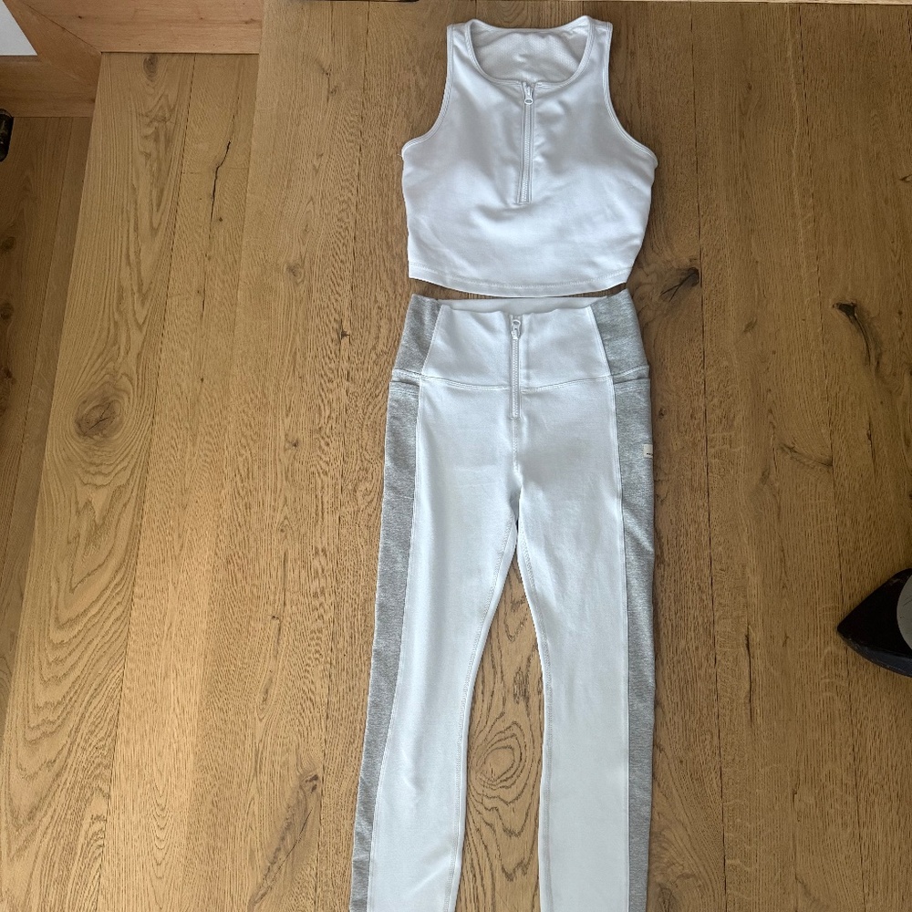 Vuori Women’s Set Leggings Size S Top W Bra Size M White Gray Zipper